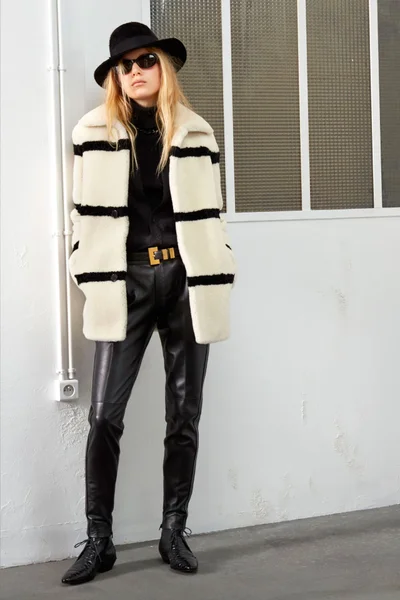 Look 15